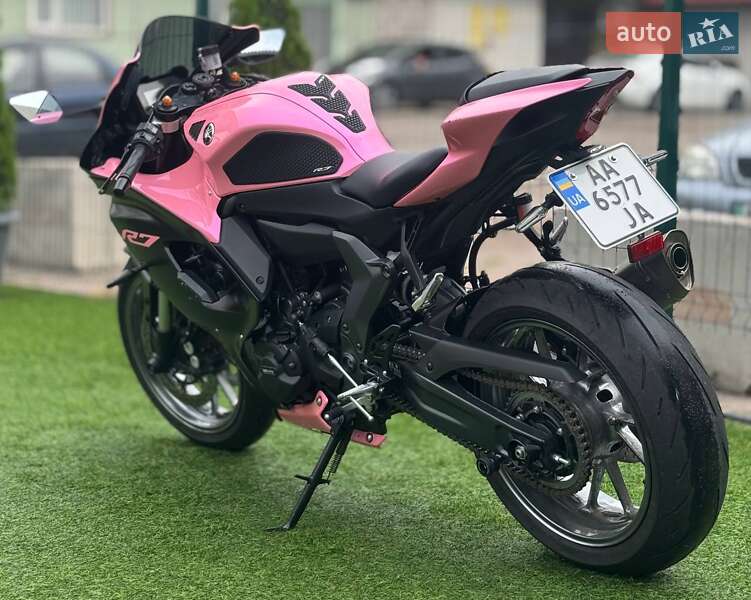 Спортбайк Yamaha R7 2024 в Киеве