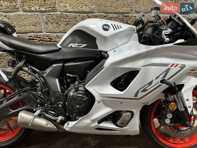 Спортбайк Yamaha R7 2022 в Одессе фото 4 Спортбайк Yamaha R7 2022 в Одессе