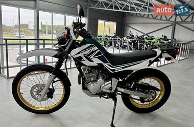 Мотоцикл Внедорожный (Enduro) Yamaha Serow 250 2017 в 