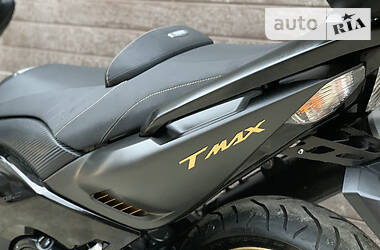 Макси-скутер Yamaha T-MAX 2016 в 