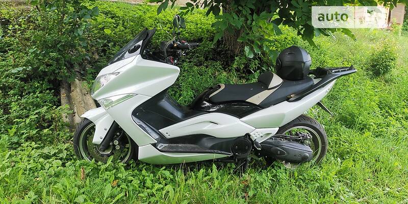 Макси-скутер Yamaha T-MAX 2012 в Мироновке