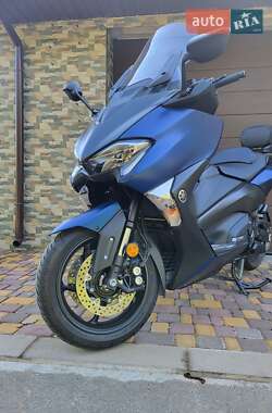 Макси-скутер Yamaha T-MAX 2019 в 