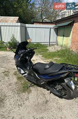 Грузовые мотороллеры, мотоциклы, скутеры, мопеды Yamaha T-MAX 2010 в 
