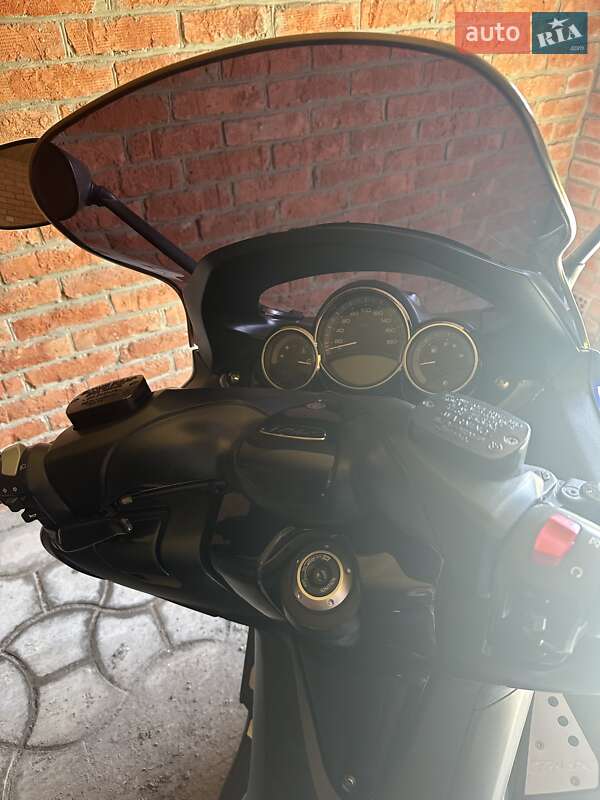 Грузовые мотороллеры, мотоциклы, скутеры, мопеды Yamaha T-MAX 2010 в Ахтырке фото 12 Грузовые мотороллеры, мотоциклы, скутеры, мопеды Yamaha T-MAX 2010 в Ахтырке