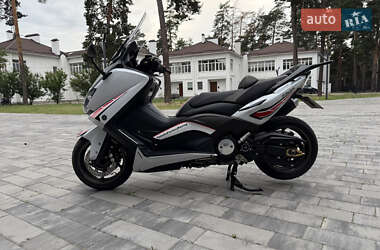 Макси-скутер Yamaha T-MAX 2014 в 