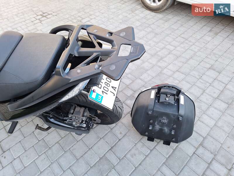 Грузовые мотороллеры, мотоциклы, скутеры, мопеды Yamaha T-MAX 2010 в Одессе