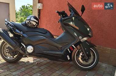 Макси-скутер Yamaha T-MAX 2014 в 