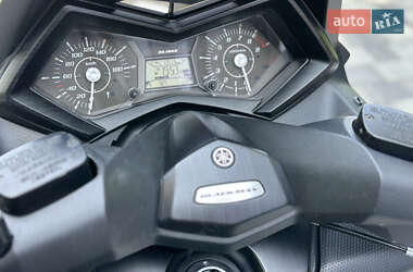 Макси-скутер Yamaha T-MAX 2013 в 