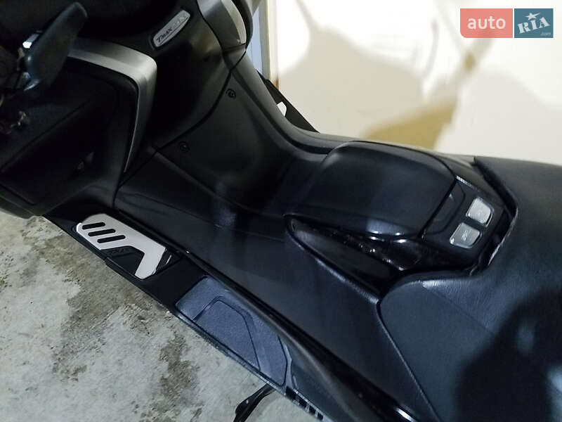 Максі-скутер Yamaha T-MAX 2018 в Дніпрі