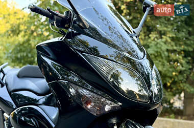 Макси-скутер Yamaha T-MAX 2011 в 