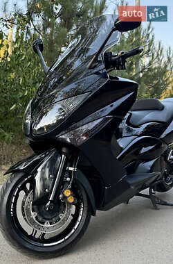 Макси-скутер Yamaha T-MAX 2011 в 