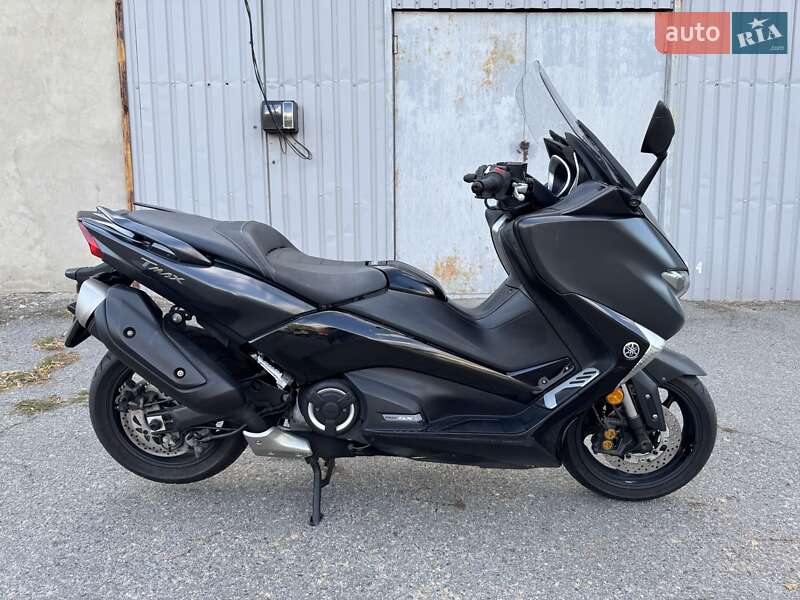 Yamaha T-MAX 2018