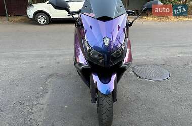 Макси-скутер Yamaha T-MAX 2012 в 