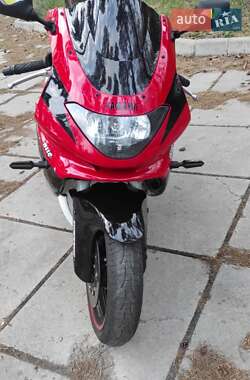 Спортбайк Yamaha Thunder 2000 в 