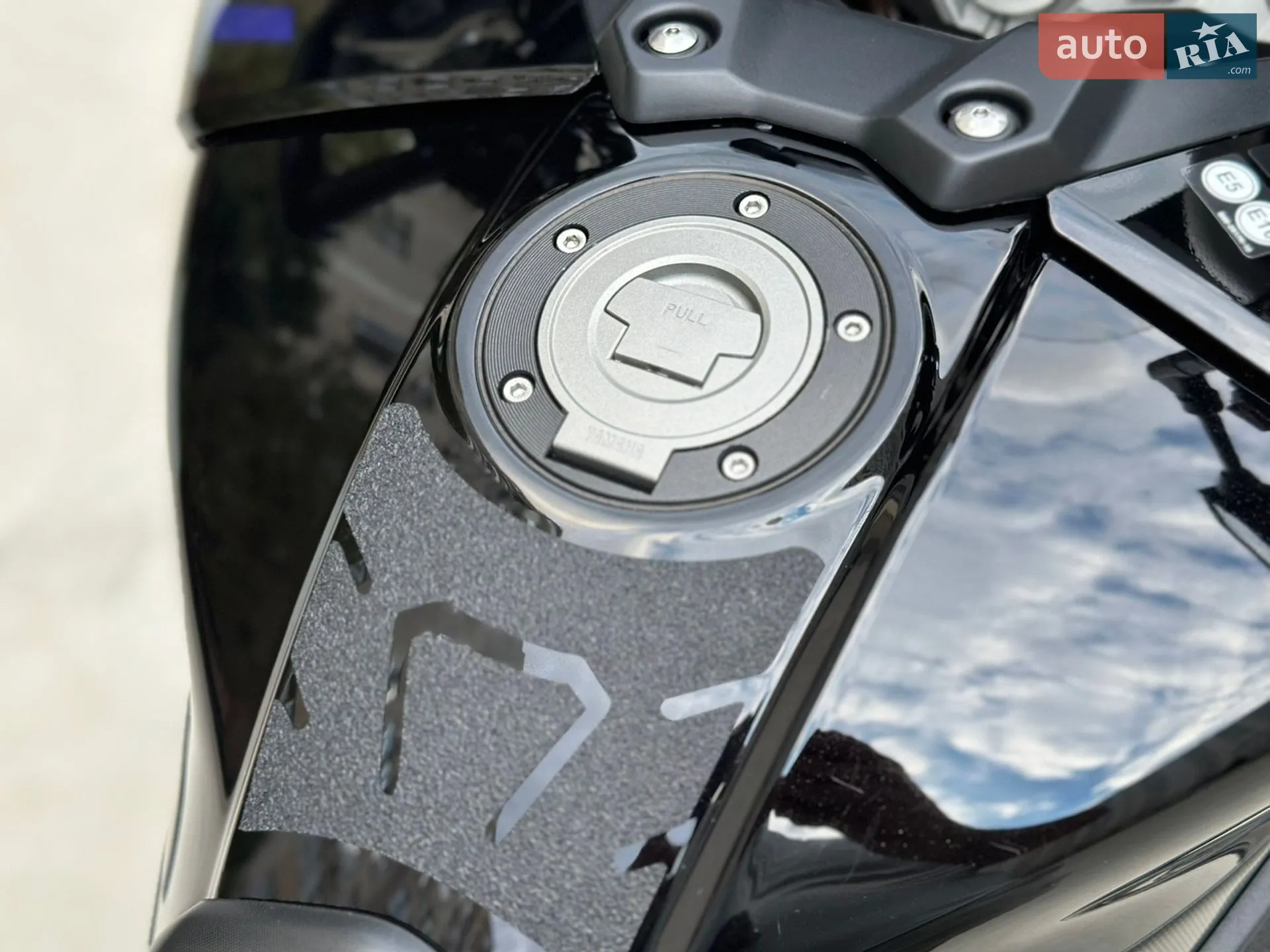 Yamaha Tracer 2019 VIN JYARN575000016154 фото оголошення 10 з 76