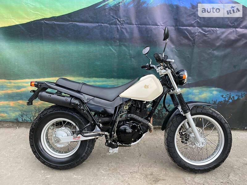 Yamaha TW 225