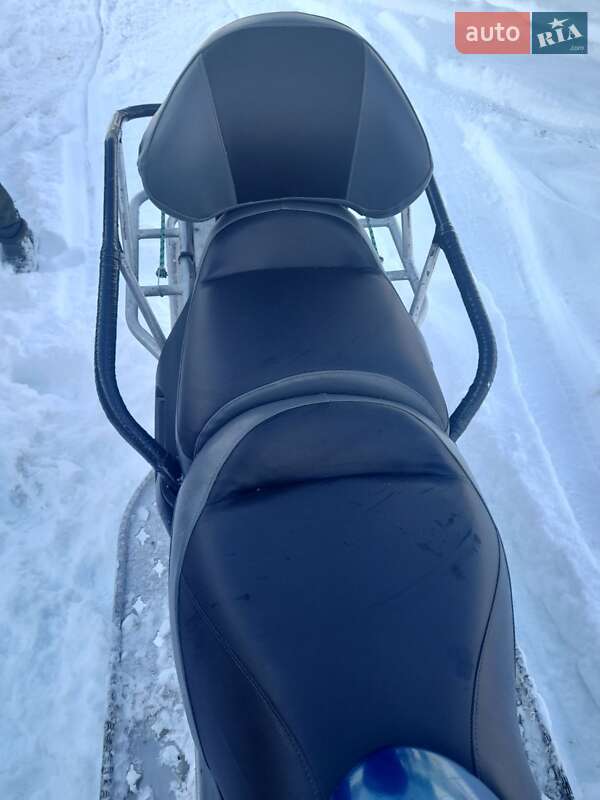 Гірські снігоходи Yamaha Venture 2006 в Славському