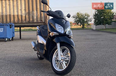 Макси-скутер Yamaha X-City 2010 в Виноградове