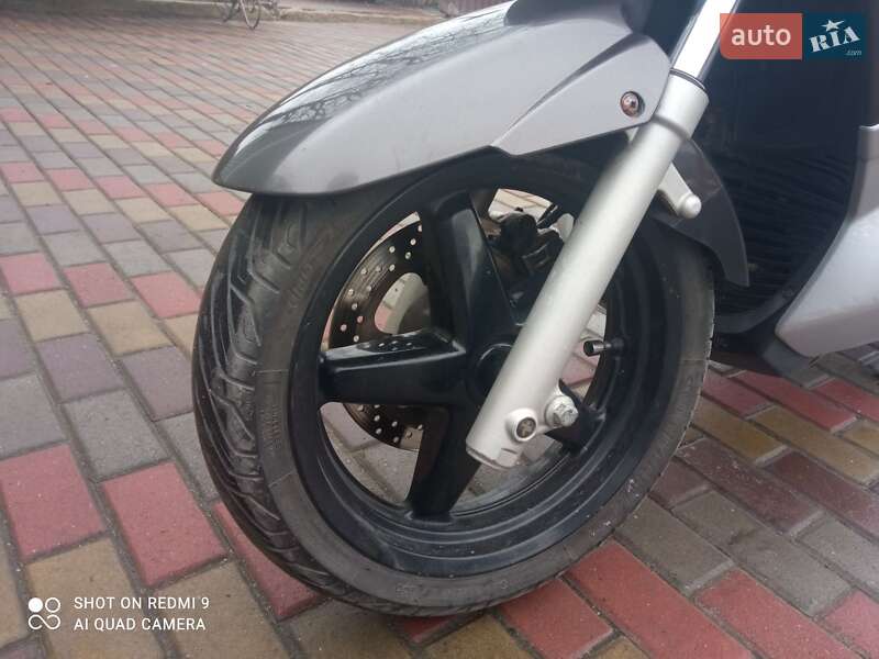 Максі-скутер Yamaha X-Max 250 2006 в Полонному