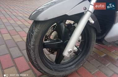 Макси-скутер Yamaha X-Max 250 2006 в Полонном