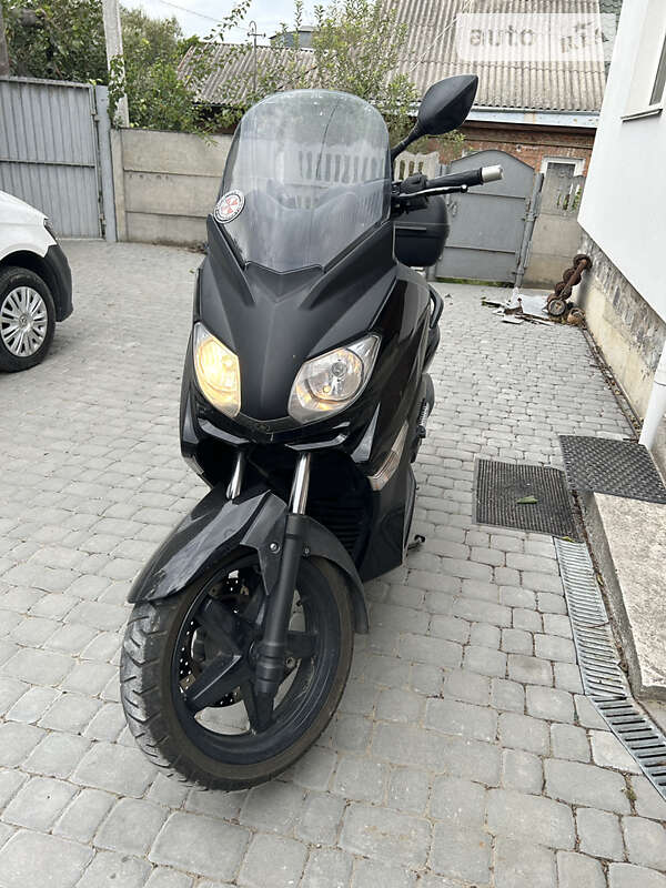 Максі-скутер Yamaha X-Max 250 2013 в Вінниці