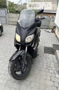 Макси-скутер Yamaha X-Max 250 2013 в 
