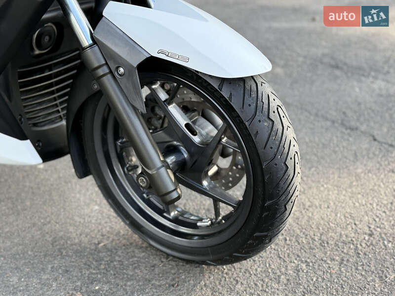 Макси-скутер Yamaha X-Max 250 2015 в Виннице