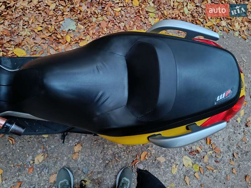 Макси-скутер Yamaha X-Max 250 2006 в Львове фото 6 Макси-скутер Yamaha X-Max 250 2006 в Львове