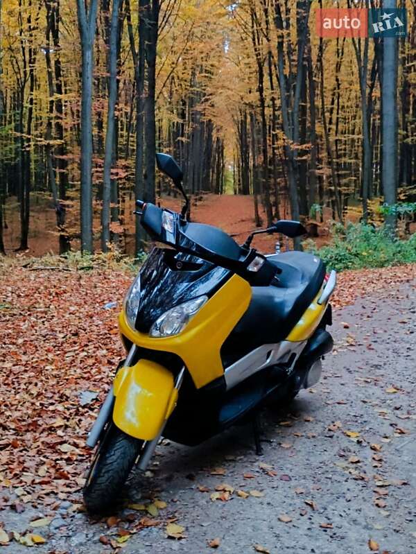Макси-скутер Yamaha X-Max 250 2006 в Львове фото Макси-скутер Yamaha X-Max 250 2006 в Львове