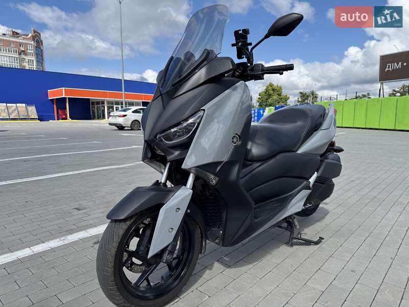 Максі-скутер Yamaha X-Max 300 2018 в 