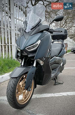 Макси-скутер Yamaha X-Max 2022 в 