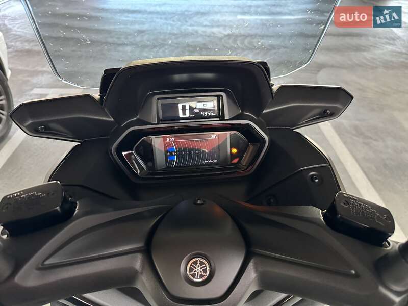 Макси-скутер Yamaha X-Max 2024 в Киеве
