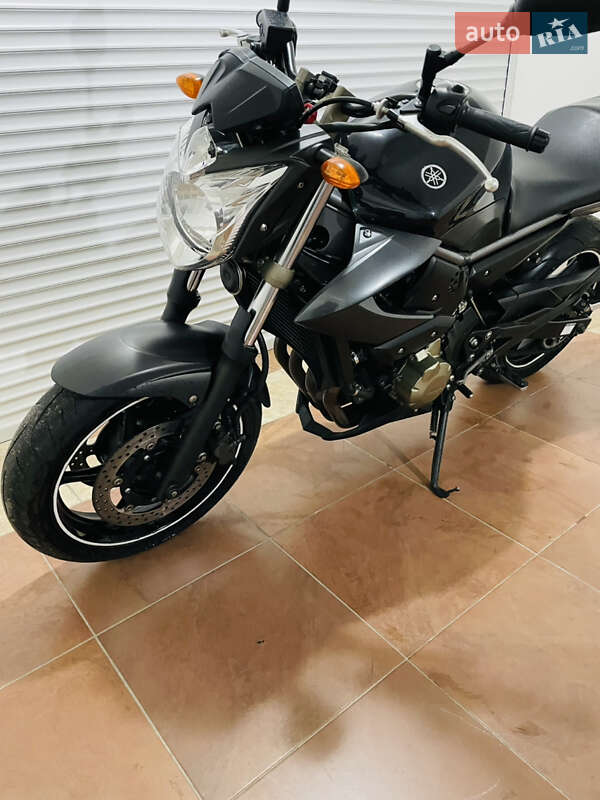 Мотоцикл Без обтекателей (Naked bike) Yamaha XJ6 Diversion 2010 в Киеве