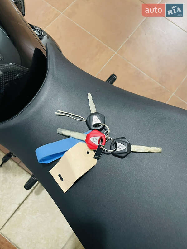 Мотоцикл Без обтікачів (Naked bike) Yamaha XJ6 Diversion 2013 в Києві