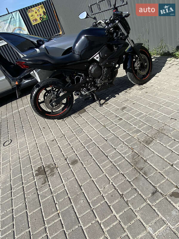 Спортбайк Yamaha XJ6 2010 в Николаеве