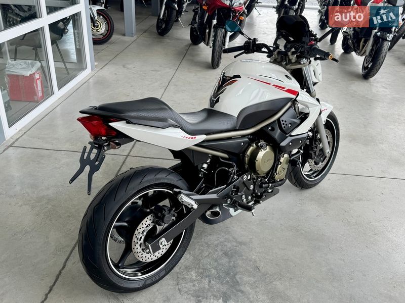 Мотоцикл Без обтекателей (Naked bike) Yamaha XJ6 2009 в Хмельницком