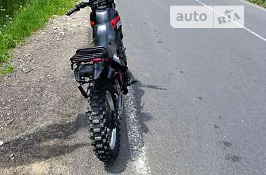 Мотоцикл Позашляховий (Enduro) Yamaha XT 2000 в 