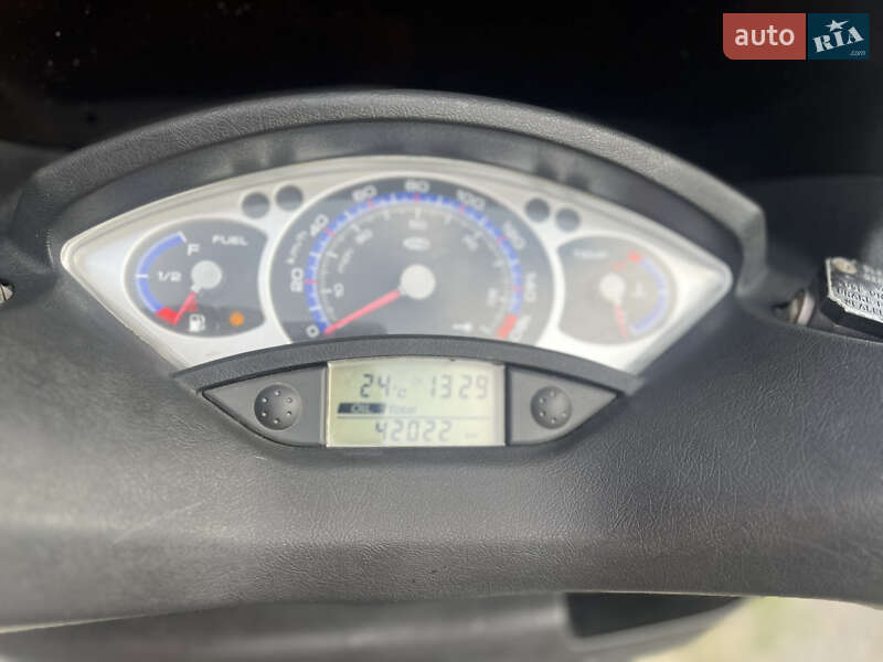 Макси-скутер Yamaha YP 2006 в Каменец-Подольском