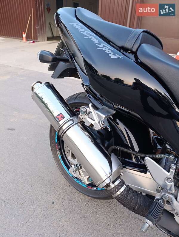 Спортбайк Yamaha YZF 1000R 2002 в Баре