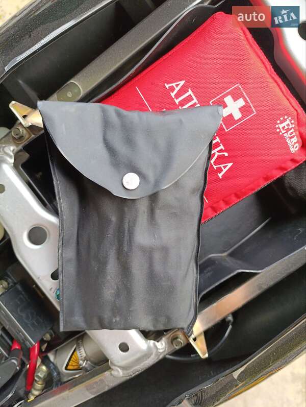 Спортбайк Yamaha YZF 1000R 2002 в Баре