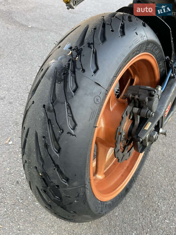 Спортбайк Yamaha YZF 1000R 2007 в Киеве фото 8 Спортбайк Yamaha YZF 1000R 2007 в Киеве