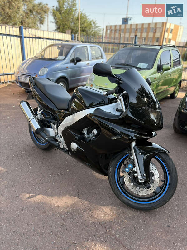 Мотоцикл Спорт-туризм Yamaha YZF 600R Thundercat 2003 в Кривому Розі фото 2 Мотоцикл Спорт-туризм Yamaha YZF 600R Thundercat 2003 в Кривому Розі