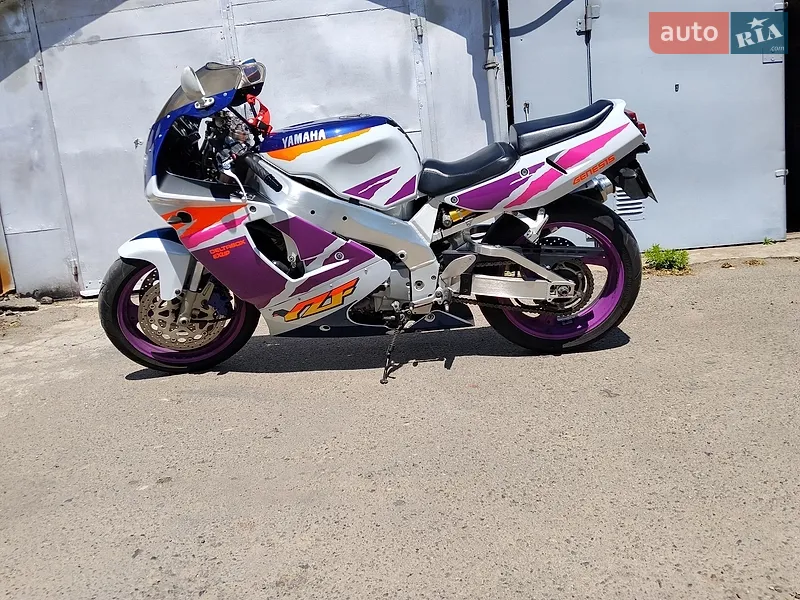 Yamaha YZF 750R 1995