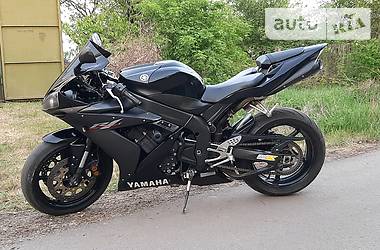 Спортбайк Yamaha YZF R1 2006 в Новомосковську