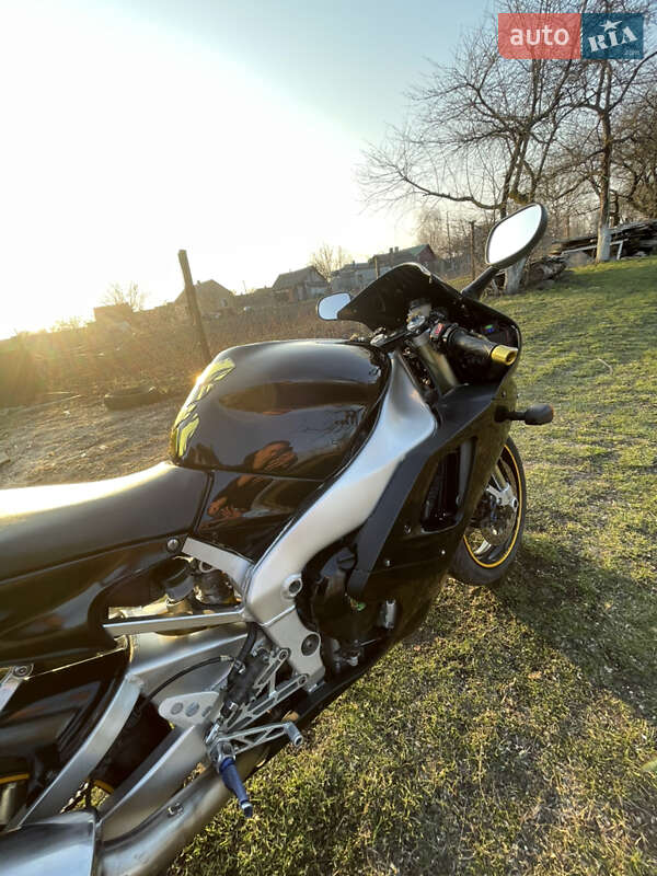 Спортбайк Yamaha YZF R1 1998 в Львове фото 13 Спортбайк Yamaha YZF R1 1998 в Львове