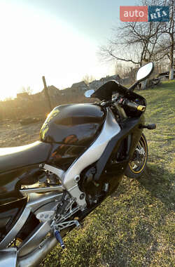 Спортбайк Yamaha YZF R1 1998 в 