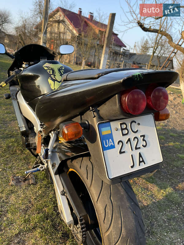 Спортбайк Yamaha YZF R1 1998 в Львове фото 17 Спортбайк Yamaha YZF R1 1998 в Львове