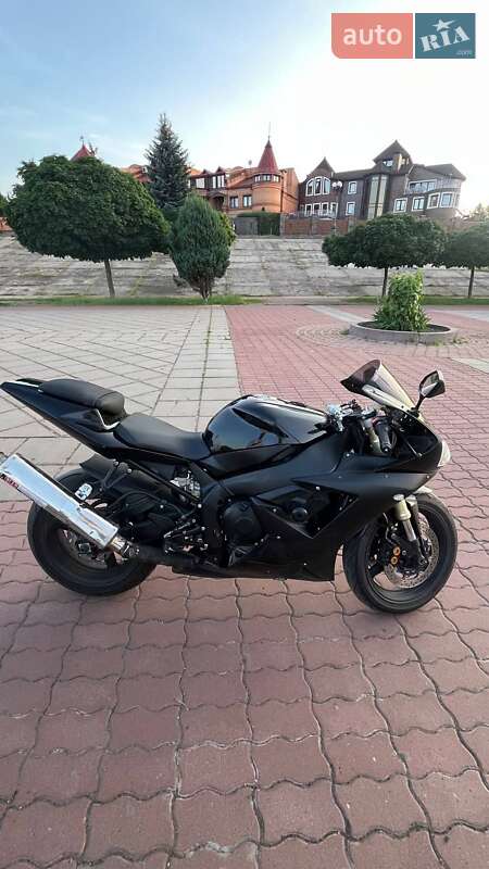 Спортбайк Yamaha YZF R1 2004 в 