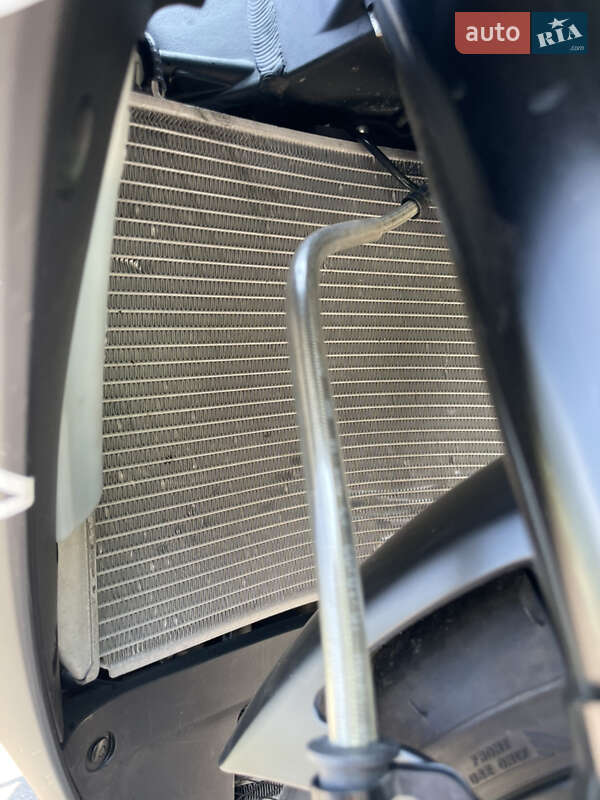 Спортбайк Yamaha YZF R1 2023 в Киеве фото 7 Спортбайк Yamaha YZF R1 2023 в Киеве