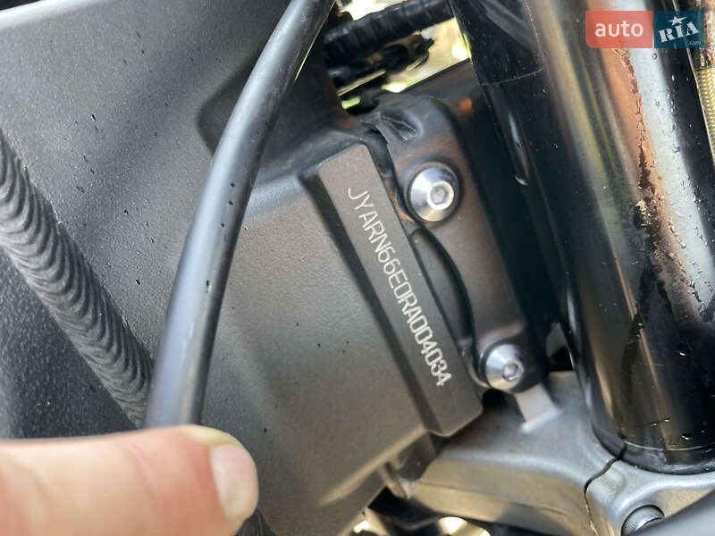 Спортбайк Yamaha YZF R1 2023 в Киеве фото 18 Спортбайк Yamaha YZF R1 2023 в Киеве